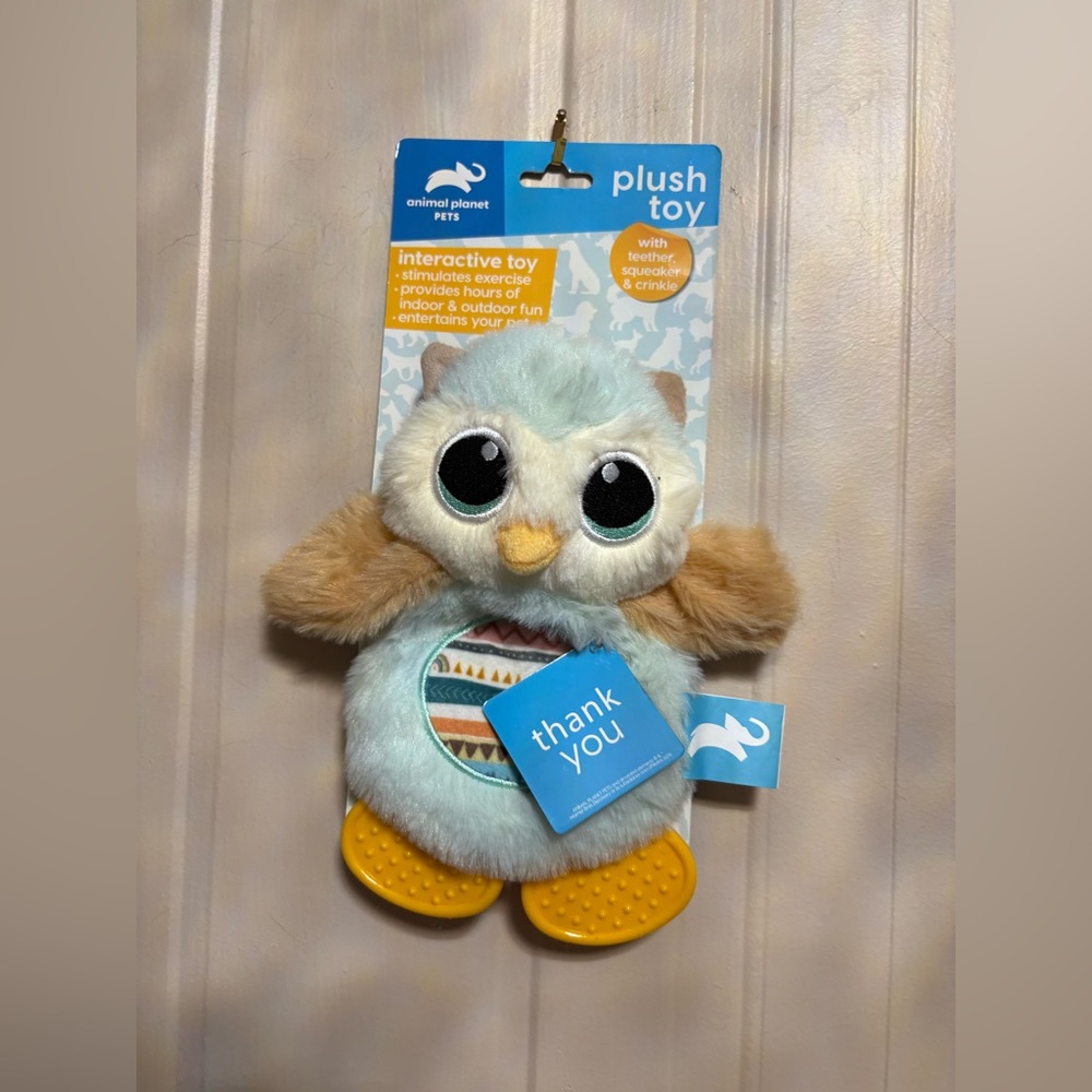 Animal Planet Interactive Pet Dog Toy with Clinker & Squeaker Pinguin 8”